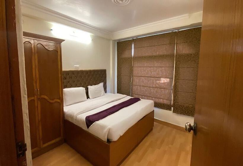 בית מלון כפרי Ahr Windsor The Mall Shimla