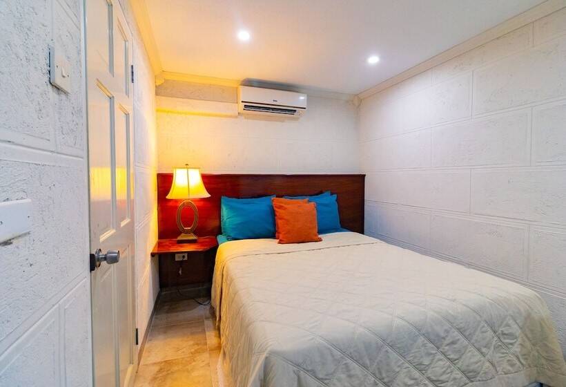 پانسیون Blr Beach Resort