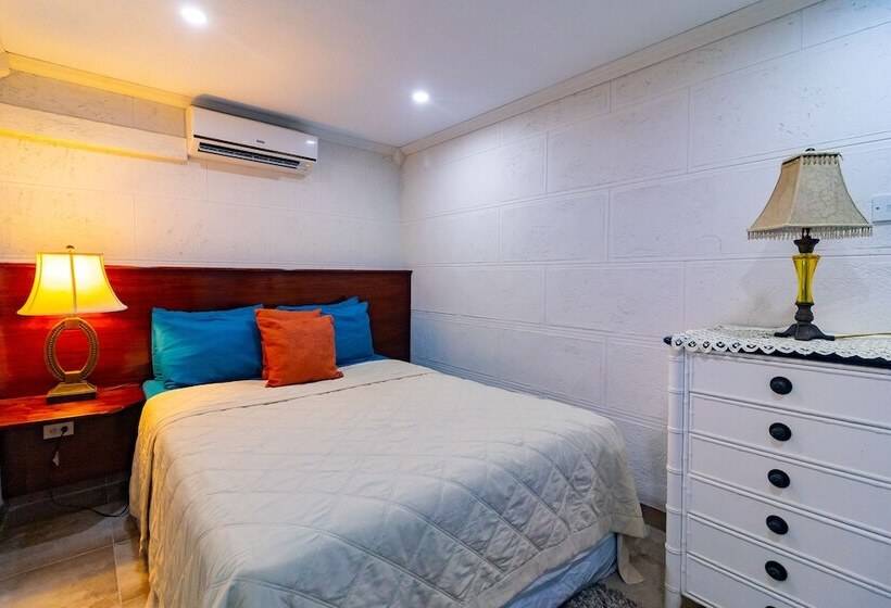 پانسیون Blr Beach Resort