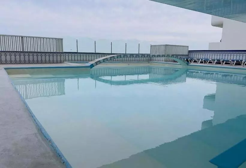 ホテル Costa Del Sol