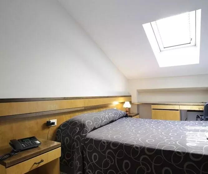 هتل Croce Di Malta