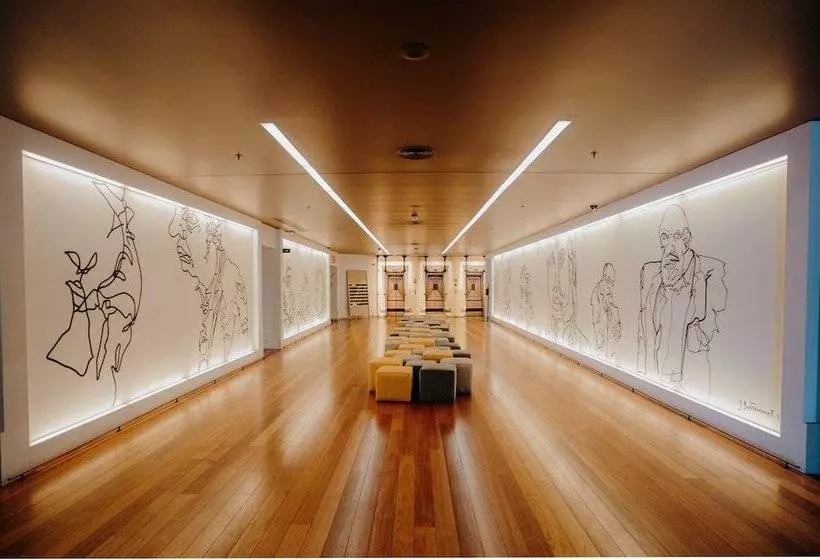 Отель Holiday Inn Porto Gaia, An Ihg