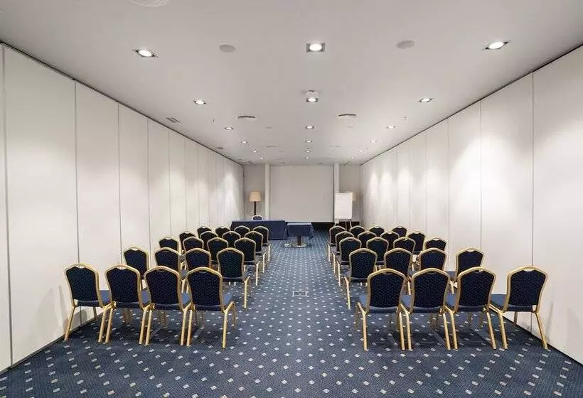 Отель Holiday Inn Porto Gaia, An Ihg