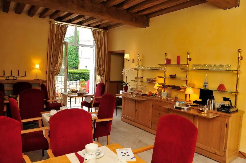 Отель Hôtel Saintlaurent, The Originals Relais