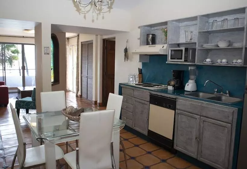 リゾートホテル La Concha Beach Hotel & Club