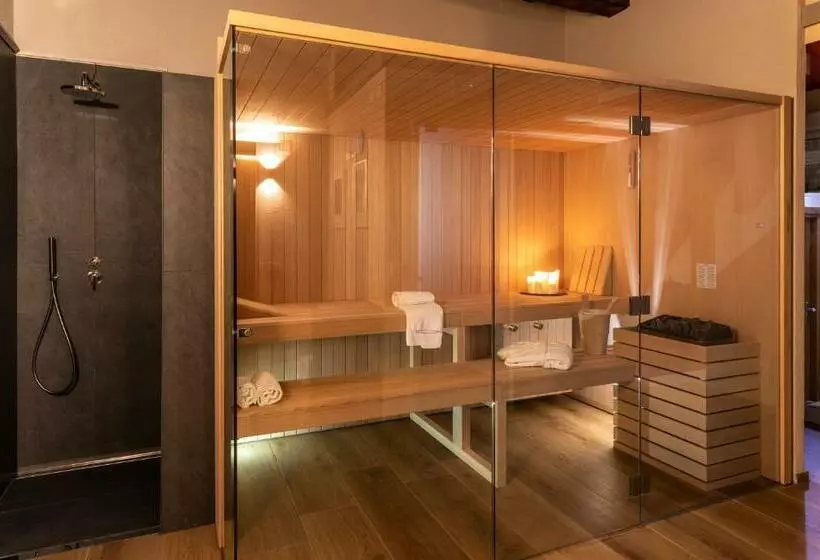 Отель Leon D'oro