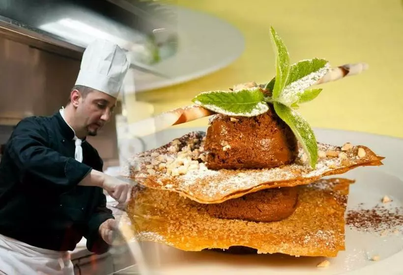 Отель Leon D'oro