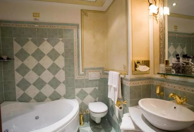 Отель Leon D'oro