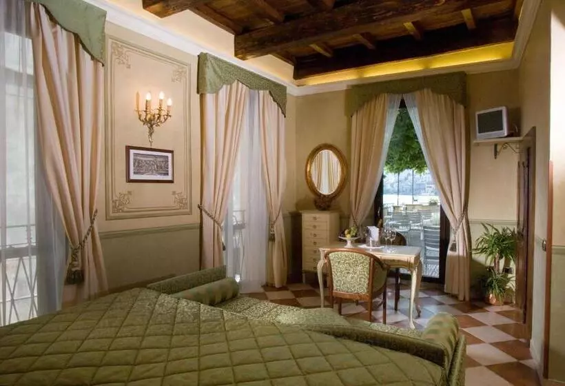 Отель Leon D'oro