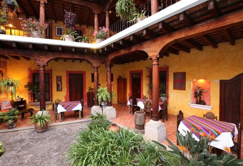 هتل Palacio De Doña Beatriz