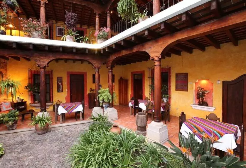 هتل Palacio De Doña Beatriz