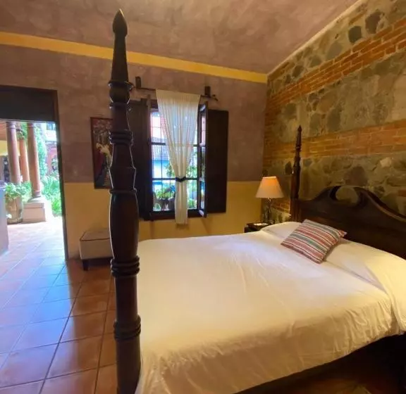 هتل Palacio De Doña Beatriz