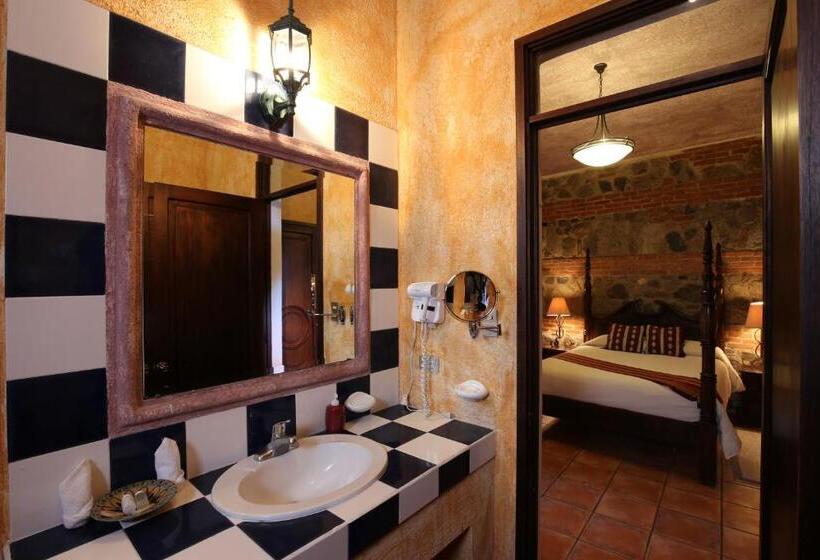 هتل Palacio De Doña Beatriz