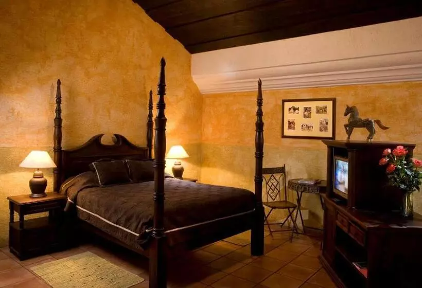 هتل Palacio De Doña Beatriz