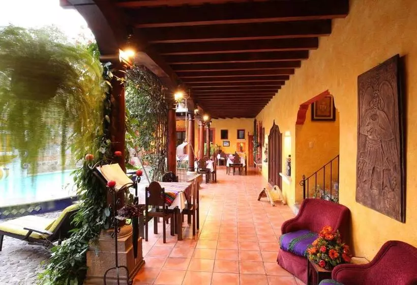 هتل Palacio De Doña Beatriz