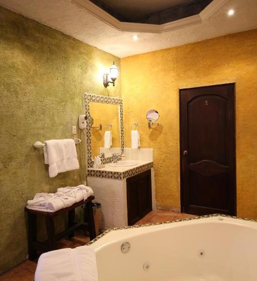 هتل Palacio De Doña Beatriz