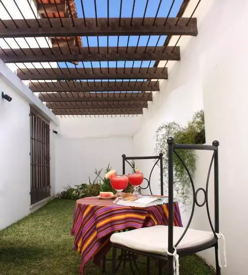 هتل Palacio De Doña Beatriz