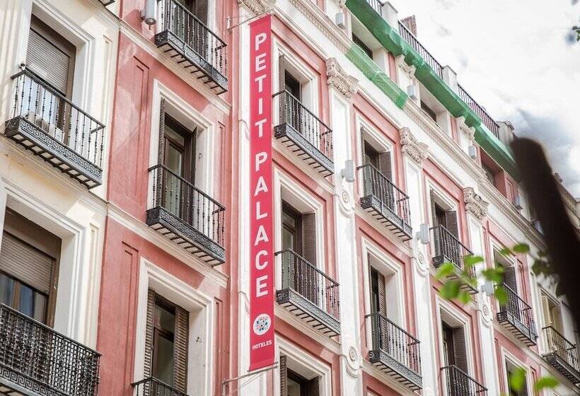 هتل Petit Palace Puerta Del Sol