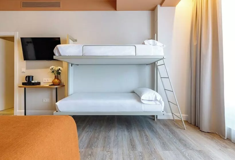 Hotelli Petit Palace Puerta Del Sol
