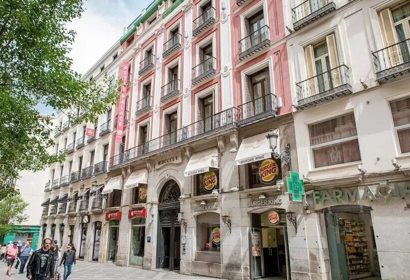 Hotelli Petit Palace Puerta Del Sol