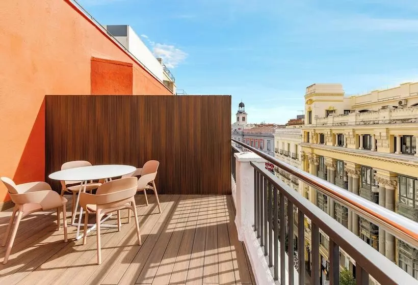 Hotelli Petit Palace Puerta Del Sol