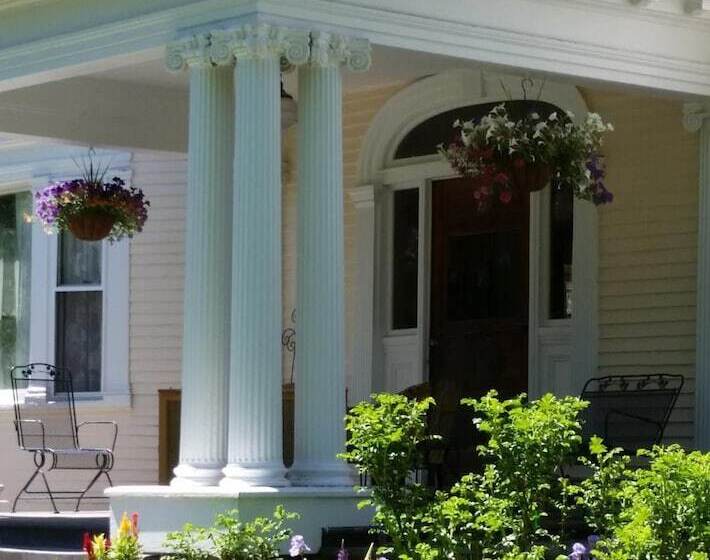 호스텔 Hillholm Estate