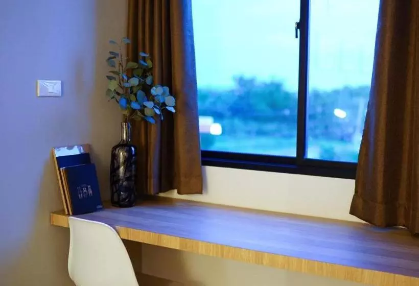 ホテル The Tempo Lopburi