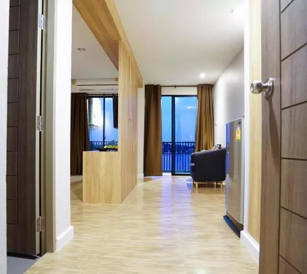 ホテル The Tempo Lopburi