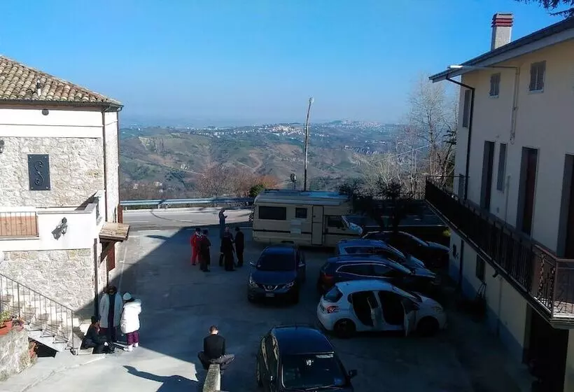 Hotelli B&b Le Pietre Ricce