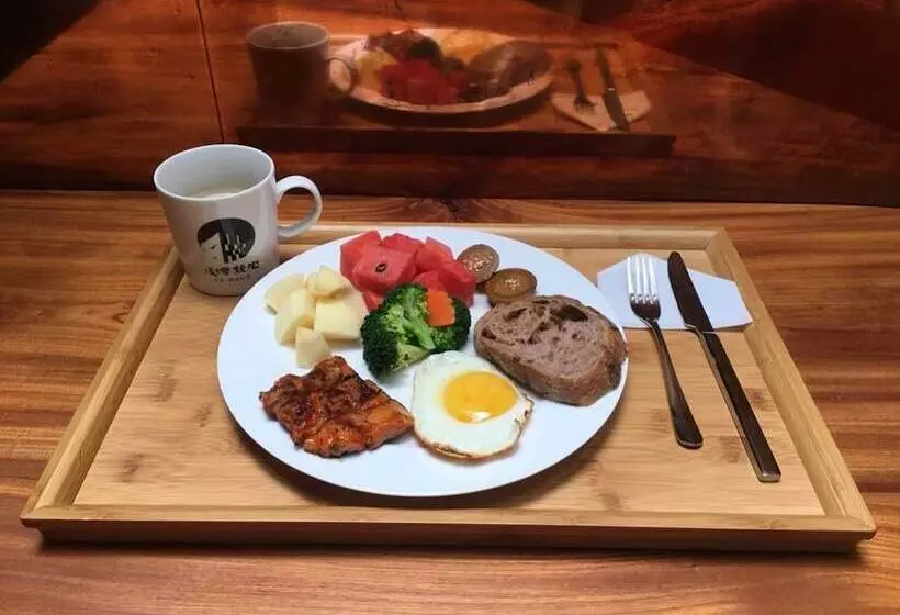 هتل Fahaus