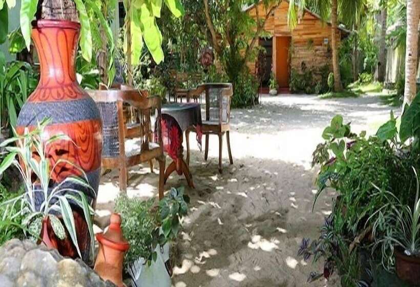 فندق Mala's Home Stay