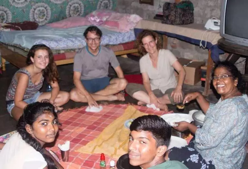 هتل Mala's Home Stay