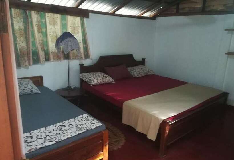 فندق Mala's Home Stay