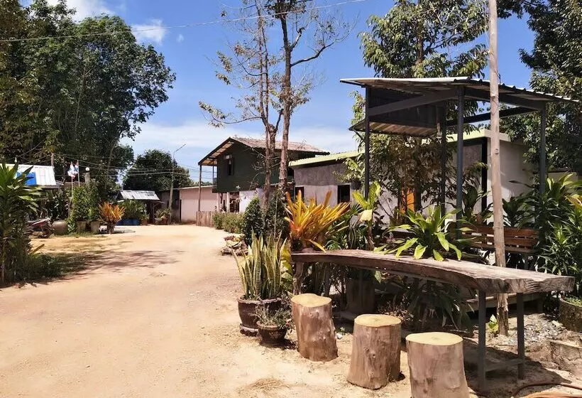 Baan Suan Siri Resort