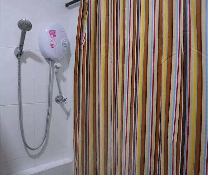 C2u Hotel Uthai Thani