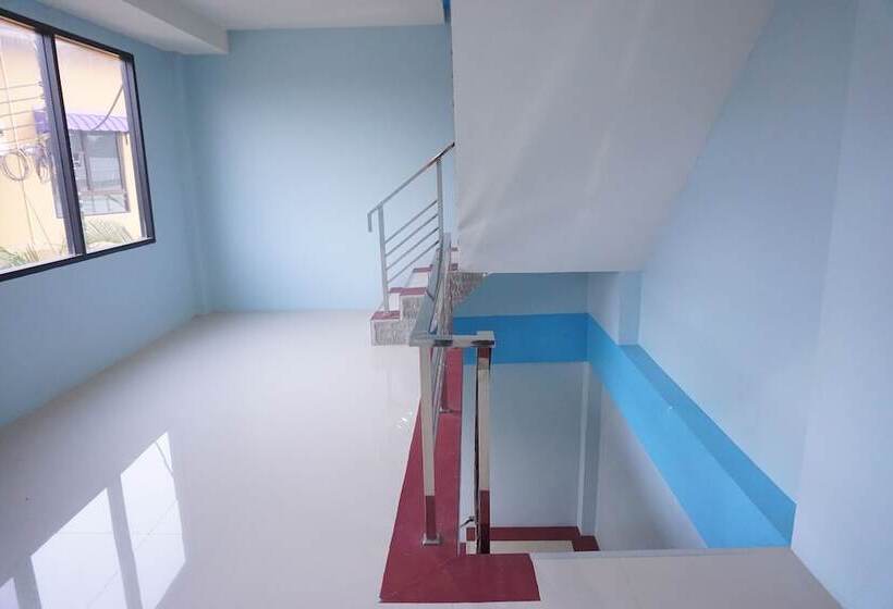 C2u Hotel Uthai Thani