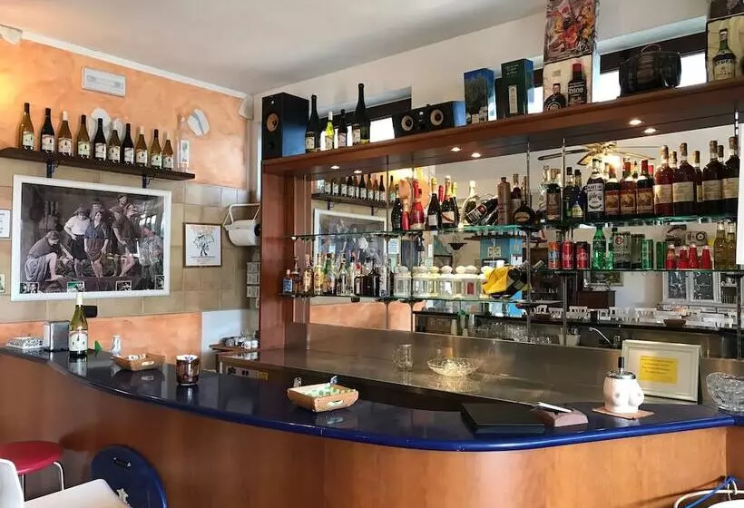 هتل Agriturismo Montupoli