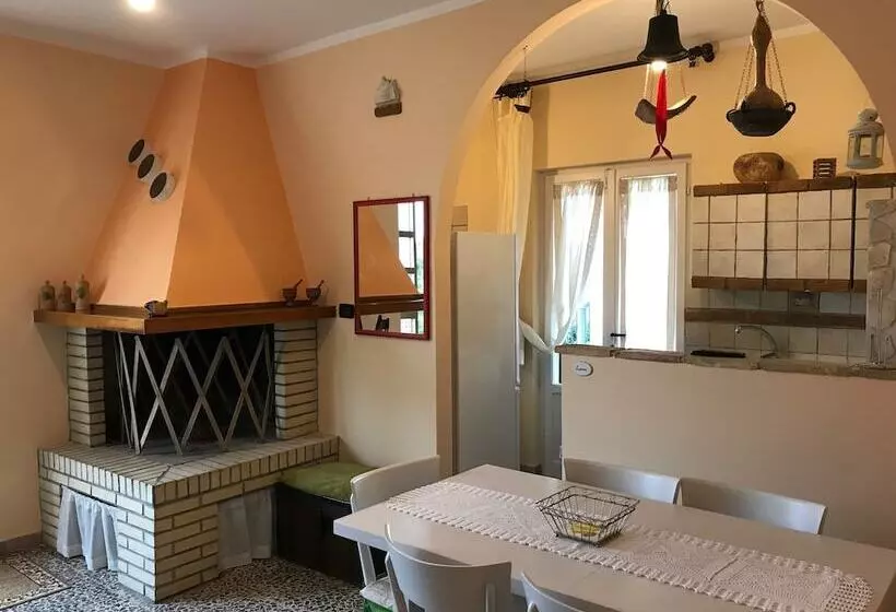 هتل Agriturismo Montupoli