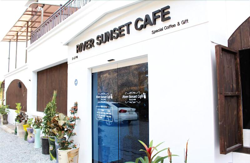 ホテル Andong River Sunset Pension