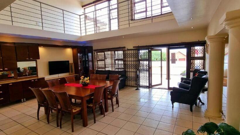 호텔 Asda Guesthouse