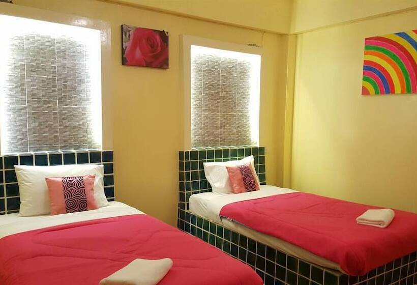 호텔 Baan Sai Thong