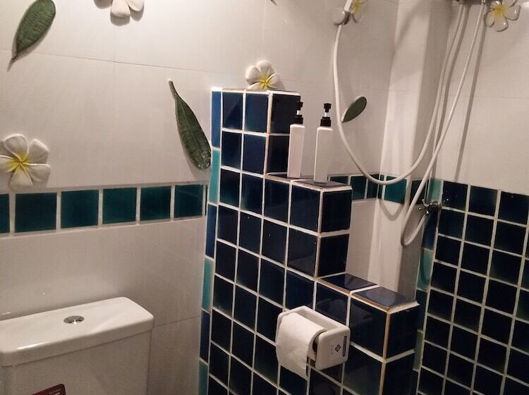 호텔 Baan Sai Thong