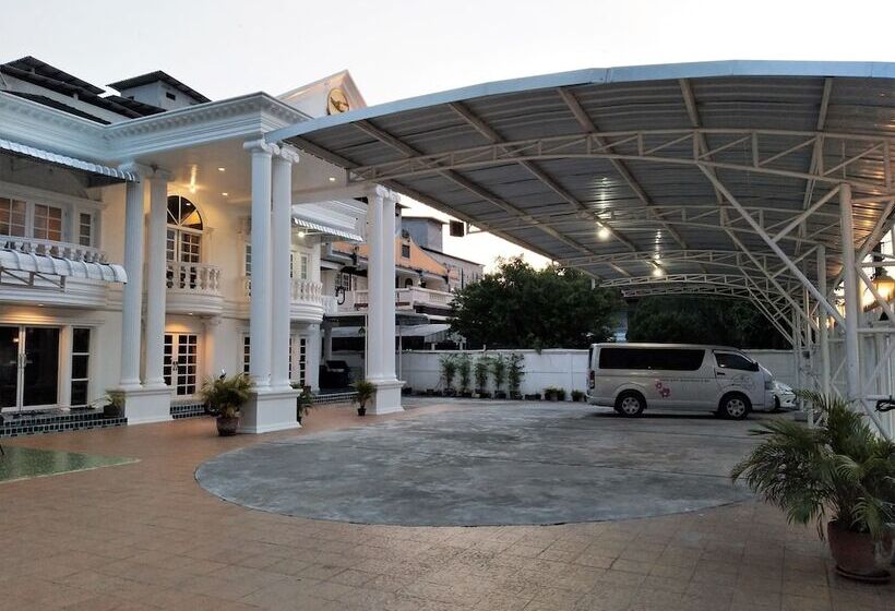 호텔 Baan Sai Thong