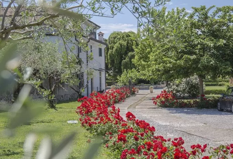 ホテル B&b Villa Nichesola