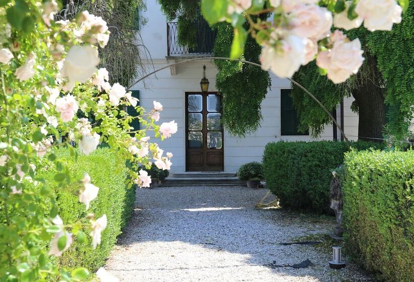 Отель B&b Villa Nichesola