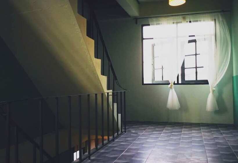 ホテル I Dna Phanatnikhom Hometel