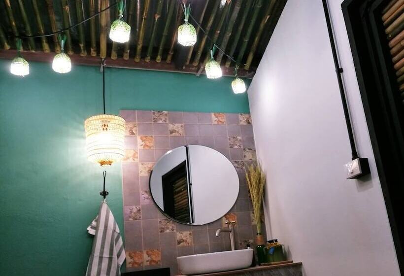 ホテル I Dna Phanatnikhom Hometel