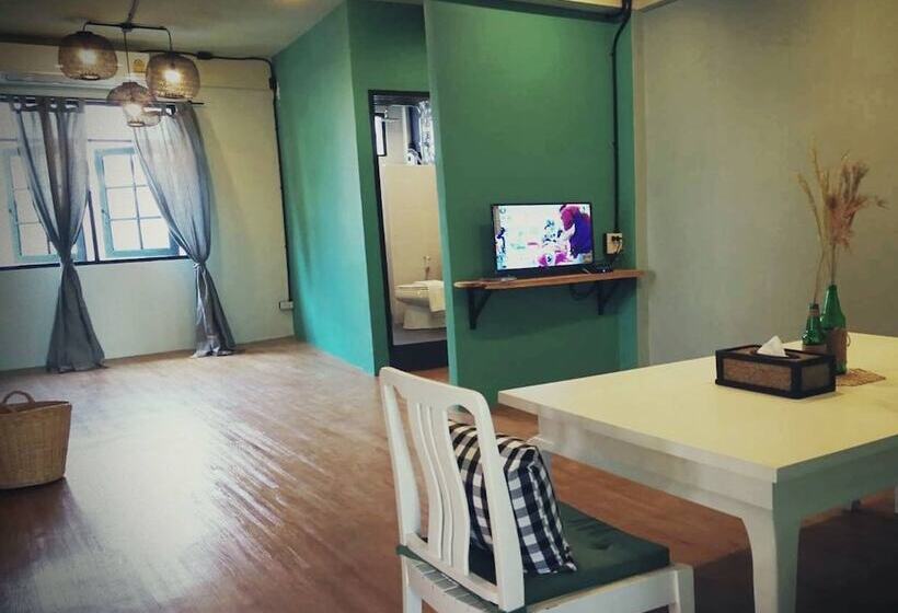 ホテル I Dna Phanatnikhom Hometel