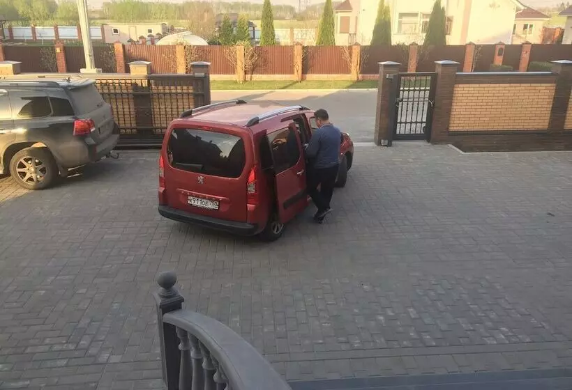 ホテル Medovo House Domodedovo