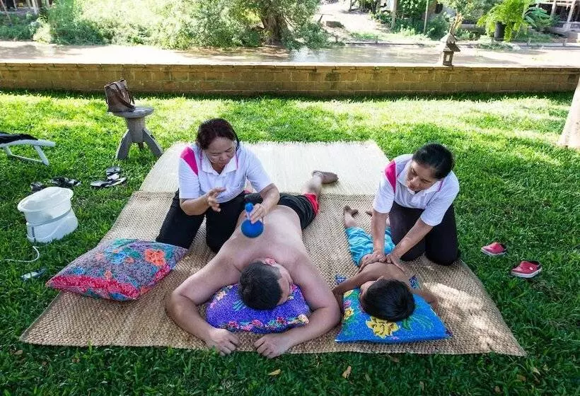 هتل Phuttal Residence